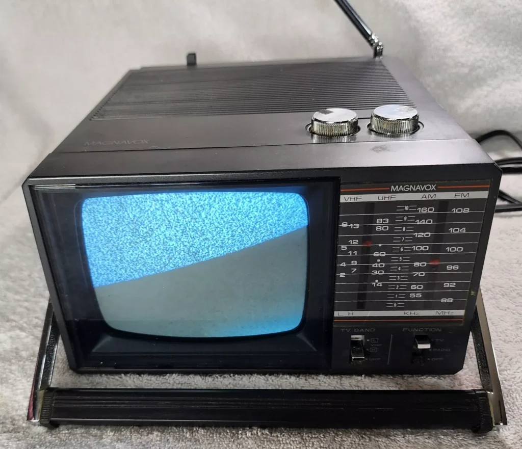 The Evolution of Portable TVs: From Analog to Smart TV