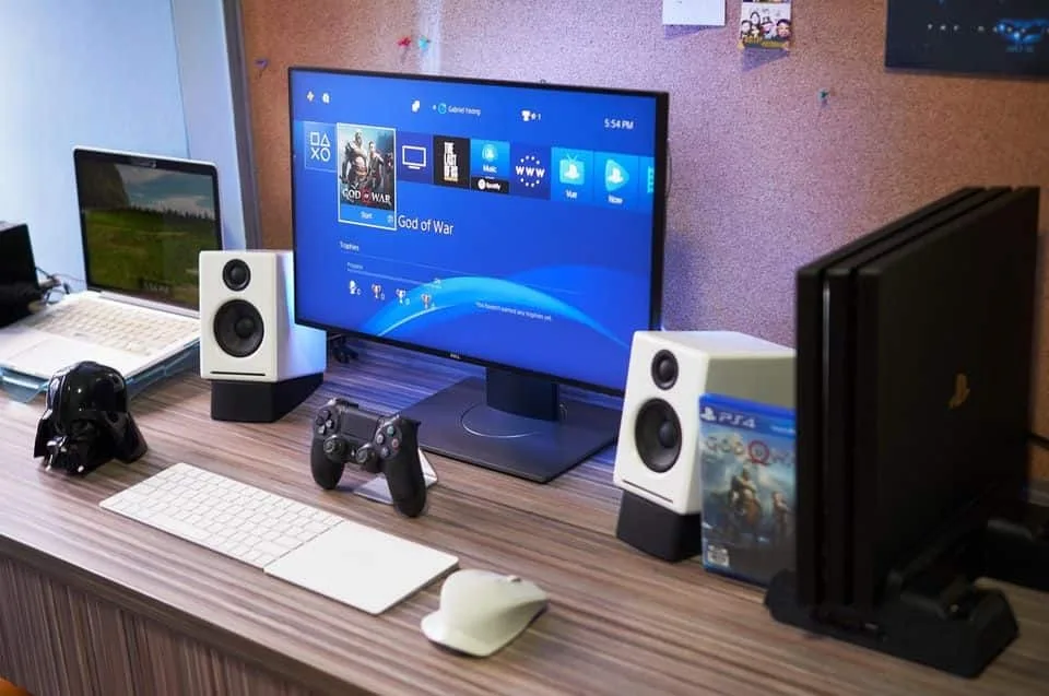 will there be multiple monitor laptops