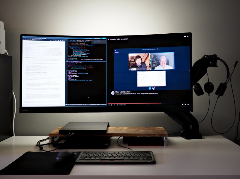 Split Screen Monitor